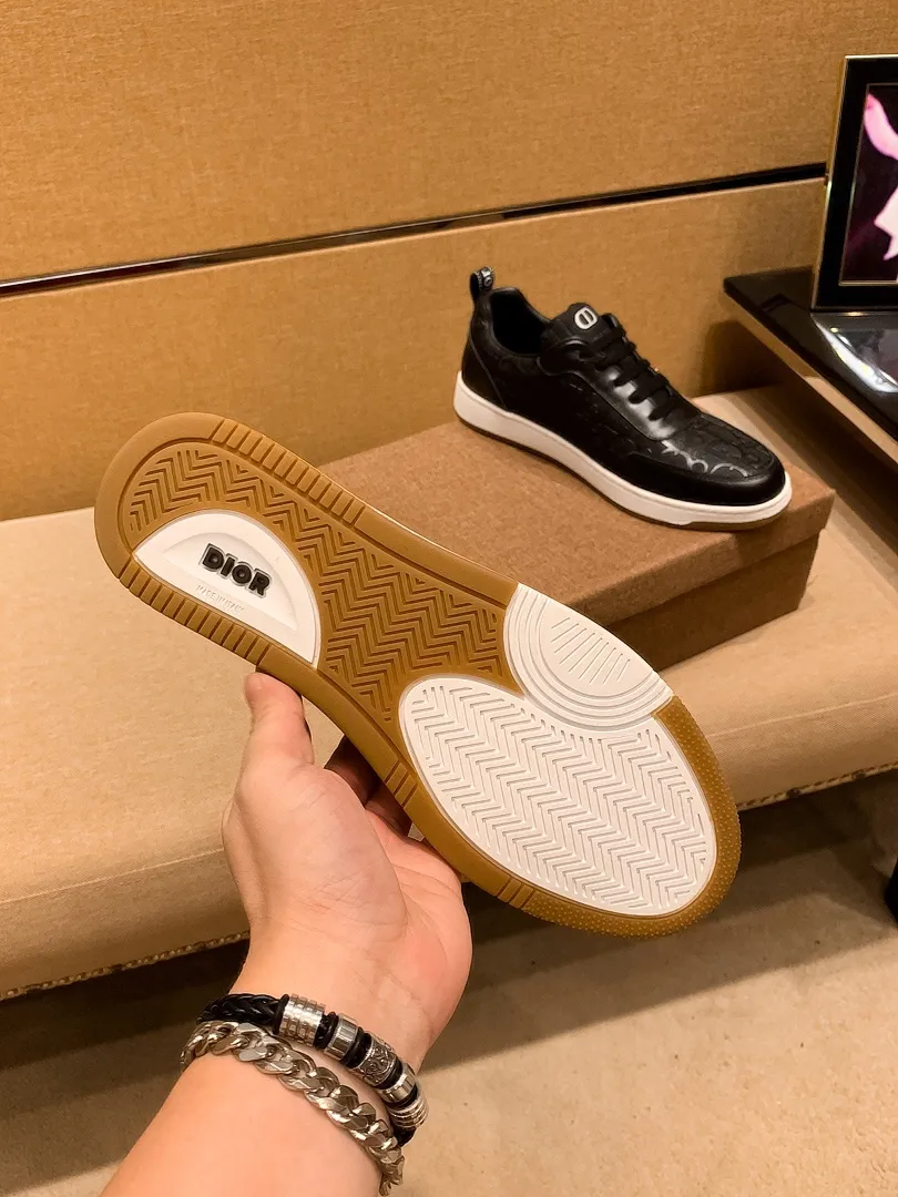 Men's shoes💰 420💰 [Dior] high-end men's shoes brand official website 1:1 latest masterpiece: the upper is made of Italian imported first-layer cowhide with a comfortable and breathable lining ➕original non-slip and wear-resistant outsole🔥, making walking more convenient and comfortable! An exclusive new model, a stunning work, a beautiful 1:1 replica [color] compared to the official quality! Create a fashionable personality to set off your uniqueness! A must-have for trendy men! Classic 🔥Size: 38-44 Color: 🔥 2⃣️colors available🔥.